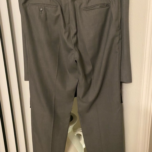 SOLD - JF Ferrar Classic Fit Men Suit, Gray - Picture 3 of 6